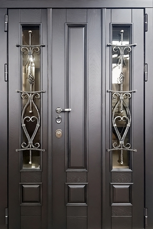 Полуторная термодверь МДФ шпон с двойным остеклением и решеткой Полуторная термодверь МДФ шпон с двойным остеклением и решеткой