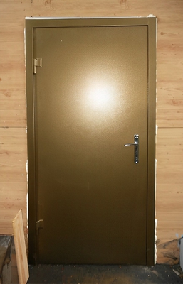 Дверь с порошковым покрытием Дверь с порошковым покрытием