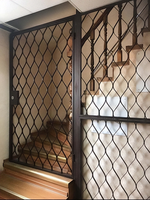 Решетчатая дверь