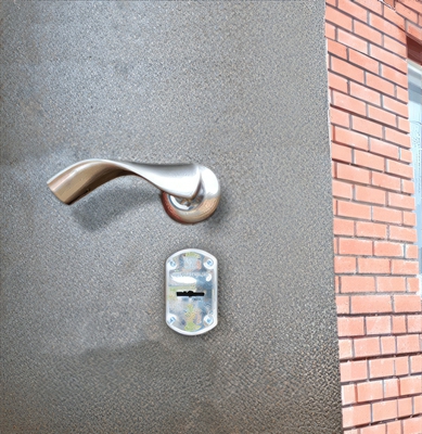 Ручка на двери